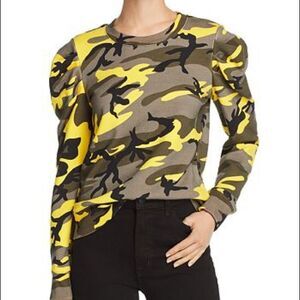 - 🎀Pam & GELA puff shoulder cotton sweatshirt in pop camo medium
